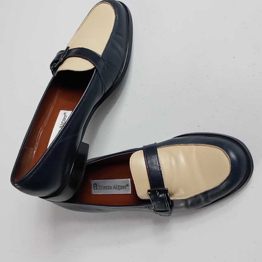 Almost New Etienne Aigner leather loafer size 8 Navy blue and cream.